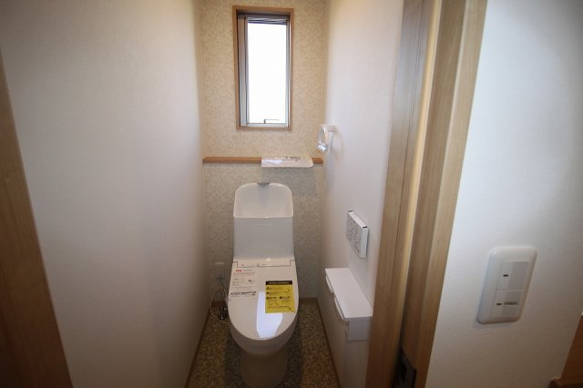 竹島町　中古戸建　（未入居物件）のトイレ|2F