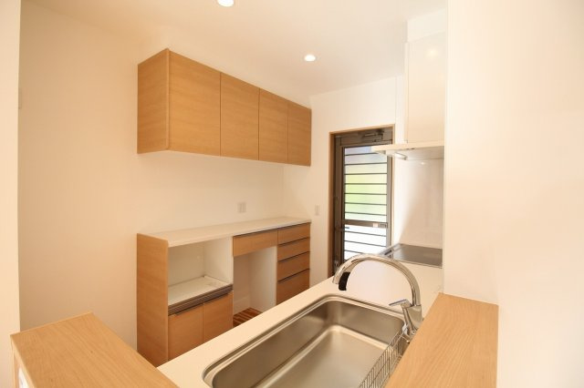 竹島町　中古戸建　（未入居物件）の収納|カップボード