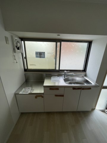 吹田市千里山西6丁目　貸家のキッチン|お料理しやすいキッチンです