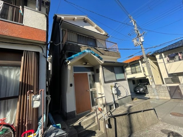 吹田市千里山西6丁目　貸家の外観|外観もきれいです