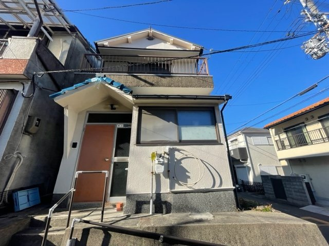 吹田市千里山西6丁目　貸家の外観|落ち着いた雰囲気の外観です