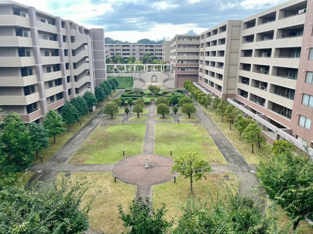 ネアシティ・ガーデン西の丘の展望