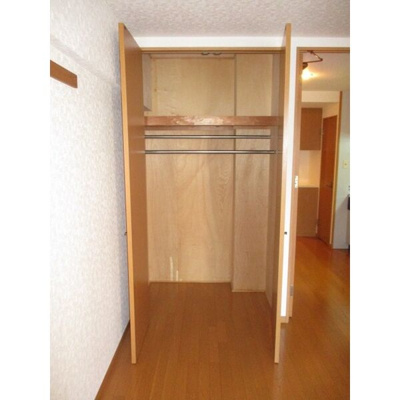 【収納】 | クレスティ博多 | 別号室の写真になります。現況優先。