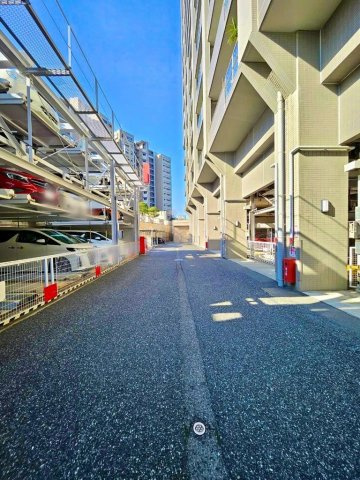 セントラルレジデンス城東シティタワーの駐車場