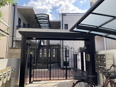 【エントランス】 | オリーブヒルズ