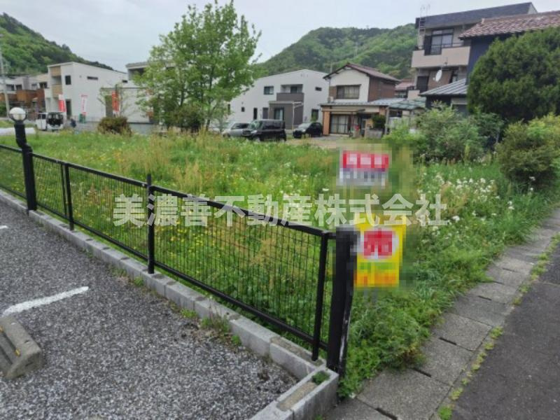 ６１９２３　岐阜市岩崎土地の外観