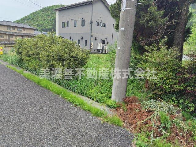 ６１９２３　岐阜市岩崎土地の外観