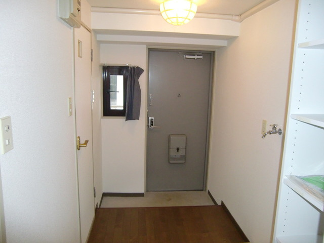 グランディア摩耶ＬＥＧＥＮＤの玄関