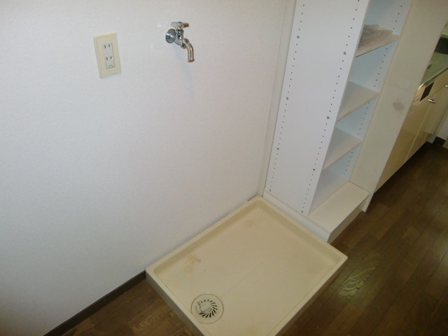 グランディア摩耶ＬＥＧＥＮＤの洗面所|室内洗濯パン