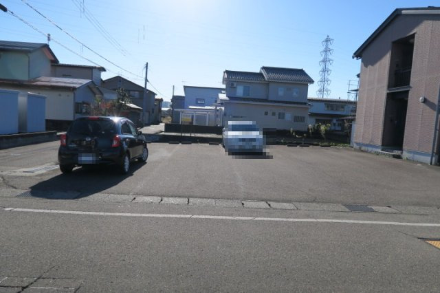 カーサ・ヴィアーレの駐車場