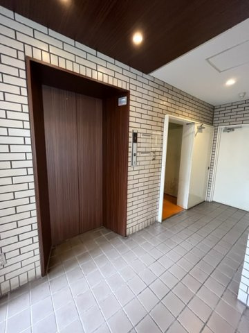 No.R町田北（ナンバーアール町田北）のロビー