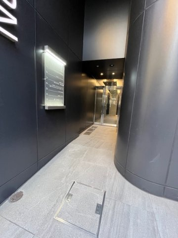 No.R浜松町（ナンバーアール浜松町）のエントランス
