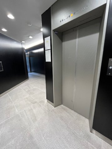 No.R浜松町（ナンバーアール浜松町）のロビー