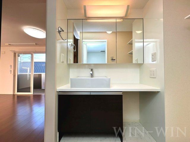 K MAEDAの独立洗面台