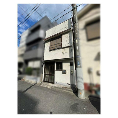 【外観】 | 墨田区向島２丁目　古家付売地 | 【建物概要】構造：木造亜鉛メッキ鋼板葺　2階建、延床面積：56.48㎡（約17.08坪）、建築年月日：昭和54年1月築