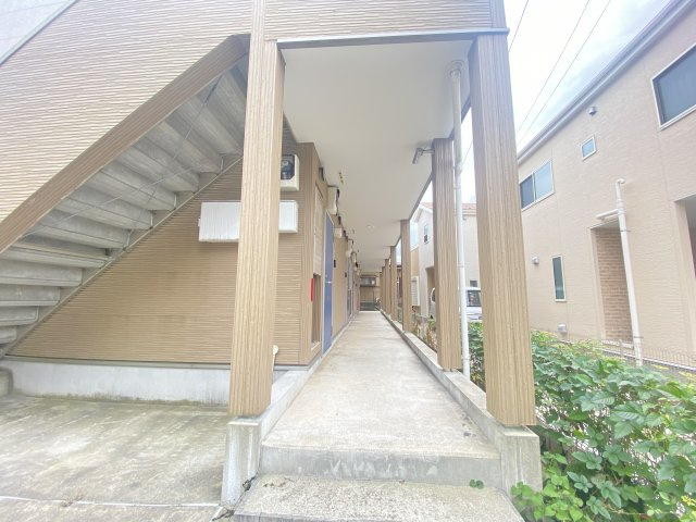 メゾンときわ四街道のエントランス|落ち着いたエントランスです