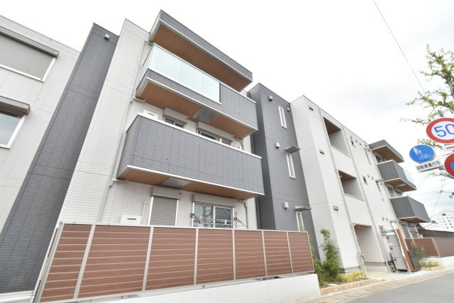 Ｄ－ＲＯＯＭ桂川の外観