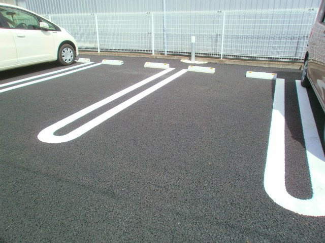 カーサラテの駐車場