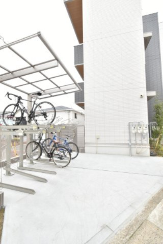 Ｄ－ＲＯＯＭ桂川のその他共用部分|駐輪場