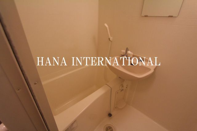 レオパレスジュネスの浴室