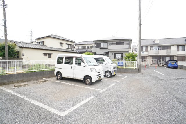 サンモール幕張Bの駐車場