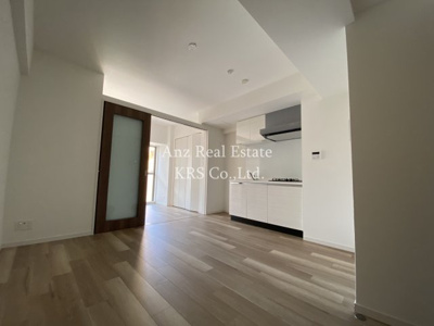 【居間・リビング】 | RISING Maison 本町橋 | 広々リビング