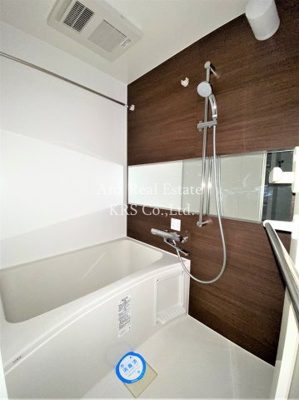 【浴室】 | RISING Maison 本町橋 | 雨の日でも安心！浴室乾燥機付き！