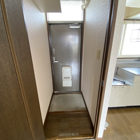 シティハイムまつみやの玄関|明るい玄関です