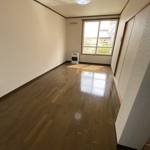 シティハイムまつみやの居間・リビング|ゆったりとしたリビングです