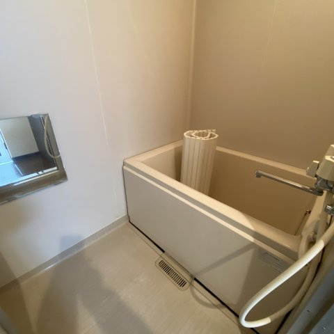 シティハイムまつみやの浴室|落ち着いた空間のお風呂です