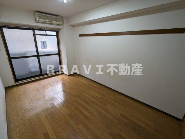 プリヴェ1号館 BRAVI不動産の洋室