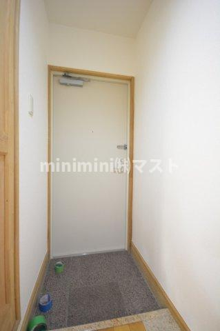 FUKUE BLDの玄関