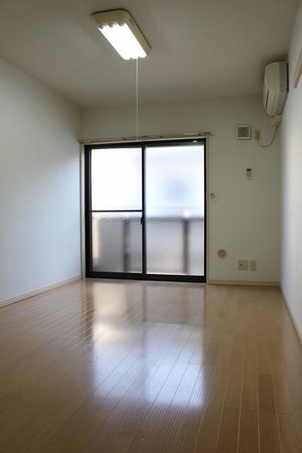 ↓写真は203号室を使用