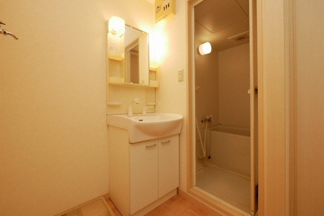 S-FORT桜川南の洗面所