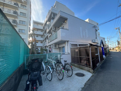 【現況写真】 | スカイコート橋本第２ | 眺望の良さを楽しめるダイニングキッチンで家族団らんの時間を過ごしてはいかがでしょうか。バルコニーから見える景色を家族で眺める時間は、時間が経つのを忘れてしまいそうですね。是非、現地を見に行きましょう！