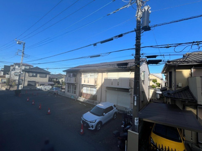 【展望】 | スカイコート橋本第２ | 景色重視でお家選ぶをするとスーパーが遠い！学校が遠い！など生活をするうえで利便性で困ることもあります。まず一度現地を見学する際に、周辺の施設などがあるかを確認し、暮らし始めた後のことを想像しましょう。