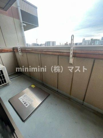 大阪市西成区天下茶屋１丁目の賃貸マンションのバルコニー