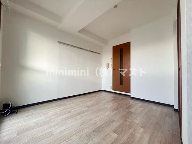 大阪市西成区天下茶屋１丁目の賃貸マンションの居間・リビング