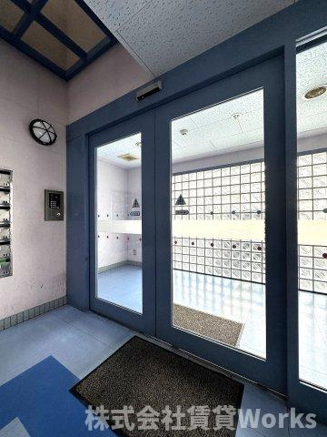 リバーサイド南末広七番館のエントランス|清潔なエントランスです