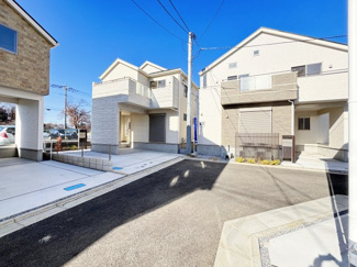 【前面道路含む現地写真】 | 前面道路含む現地写真です