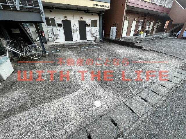 コーポ森永【キャッシュバック対象物件】の駐車場