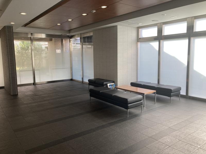 アークレジデンス枚方公園駅前のエントランス