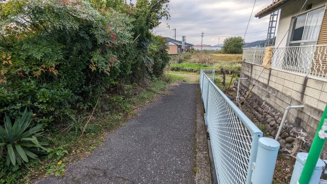 土地　高木の前面道路含む現地写真|北側道路