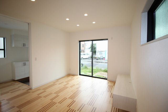 百石町　中古戸建（未入居物件）　2号地（全5棟）の居間・リビング|ＬＤＫ　15.11帖