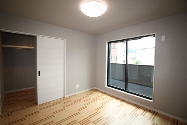 百石町　中古戸建（未入居物件）　2号地（全5棟）の洋室|2Ｆ　南西の部屋　6.41帖