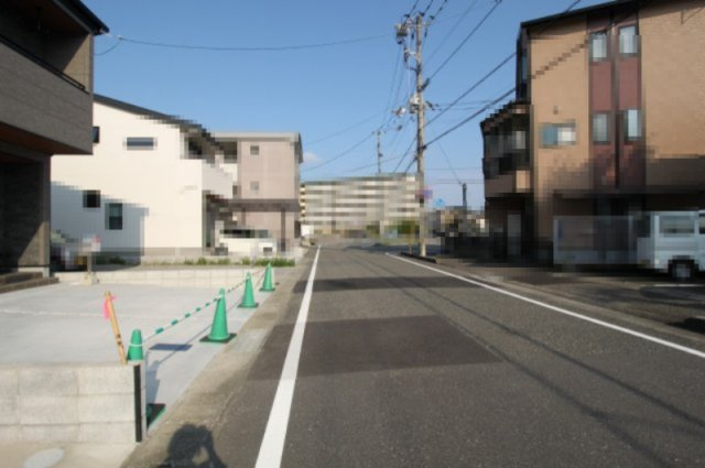 百石町　3号地　新築戸建の前面道路含む現地写真
