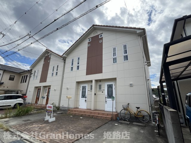 ピュアコートの外観