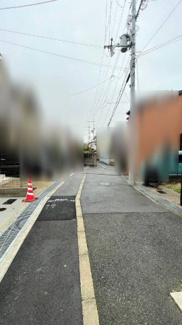 【前面道路含む現地写真】