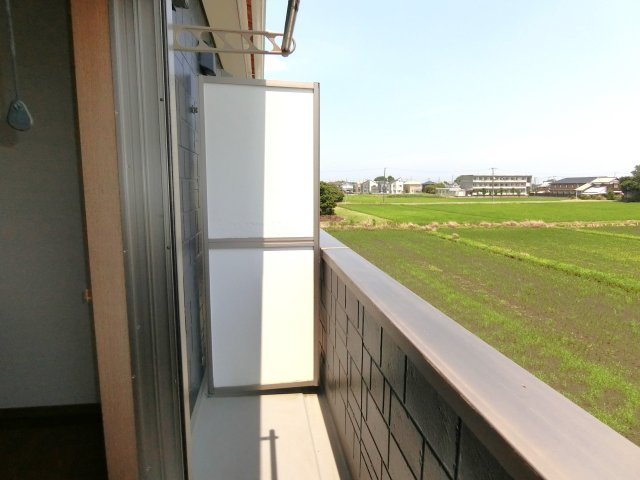 剣英館Ⅱのバルコニー