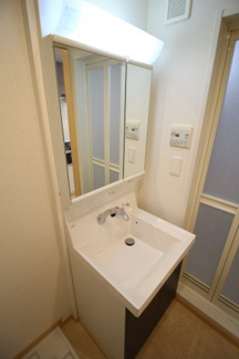 【洗面所】